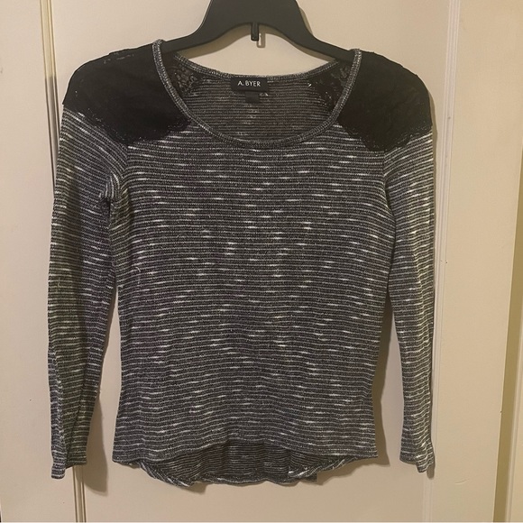 A.byer gray long sleeve top. Good condition. Size small Lace detail on shoulder - Picture 1 of 4
